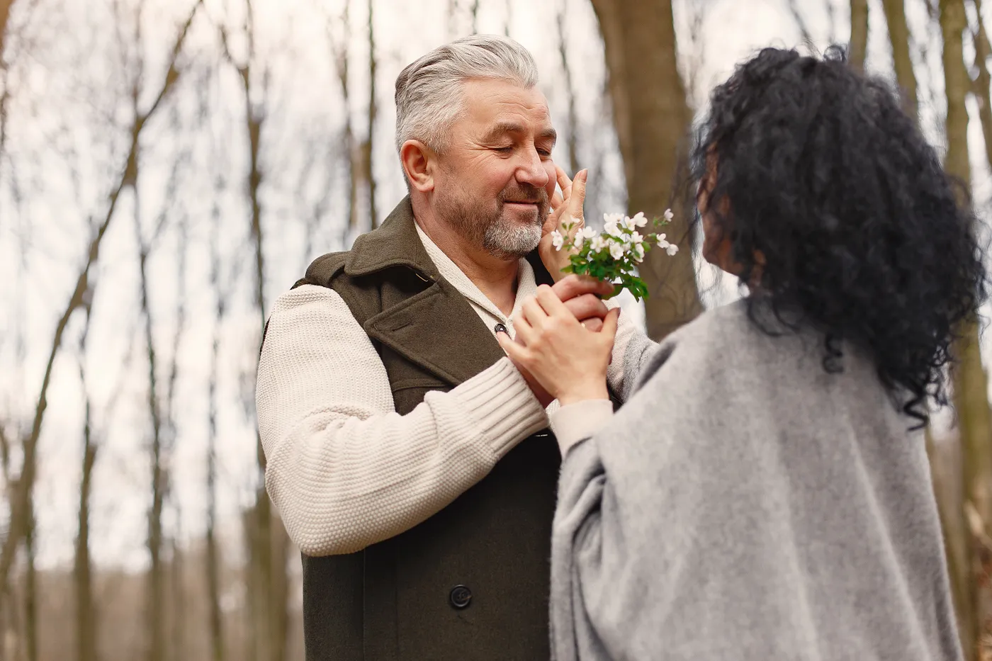Navigating the Modern Dating Scene: A Guide for Mature White Men