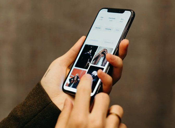 Initiating a Chat with Your Crush Online Made Simple!