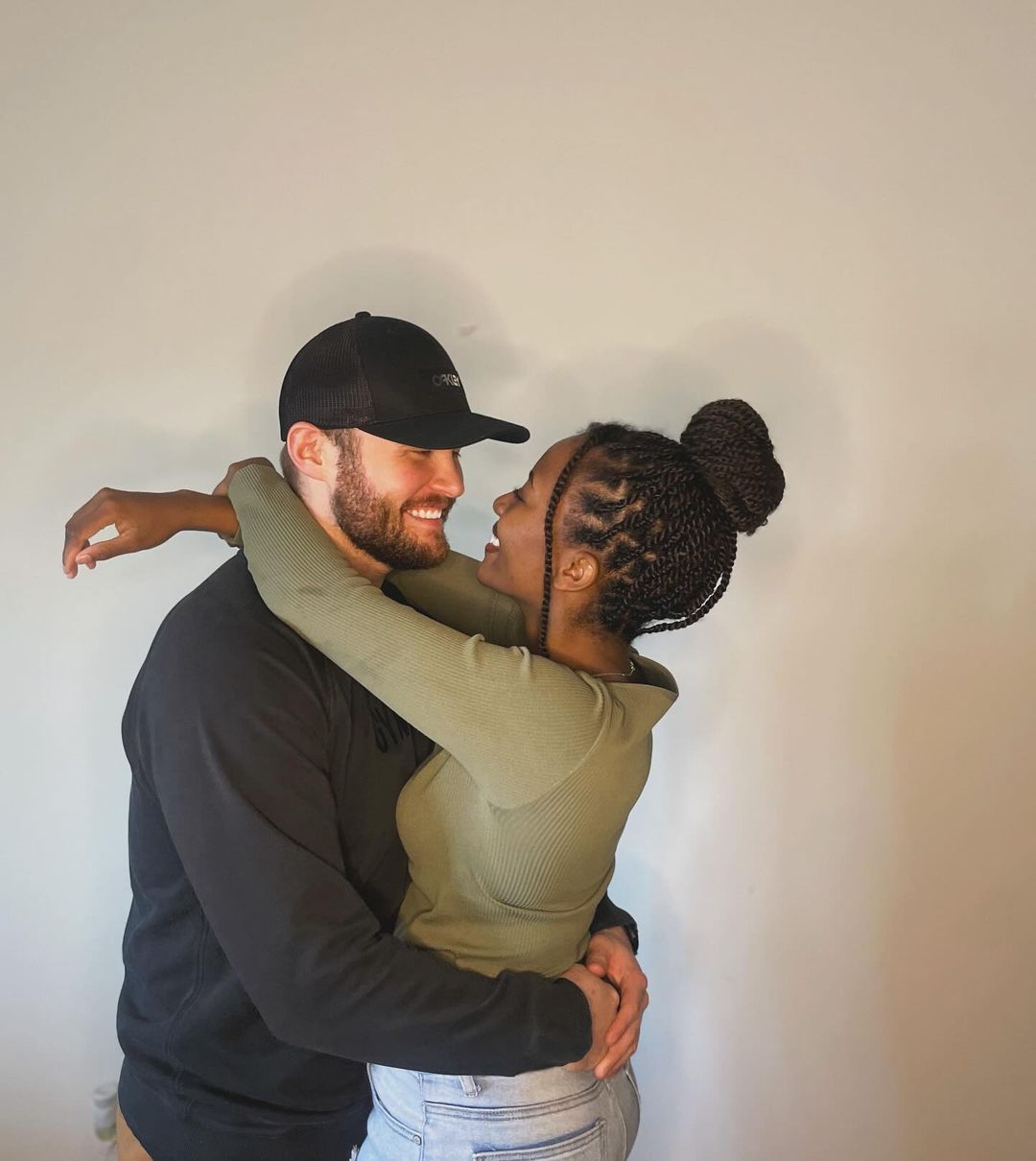 Casting Wide or Filtering Close? The Ultimate Dating Strategy Revealed!