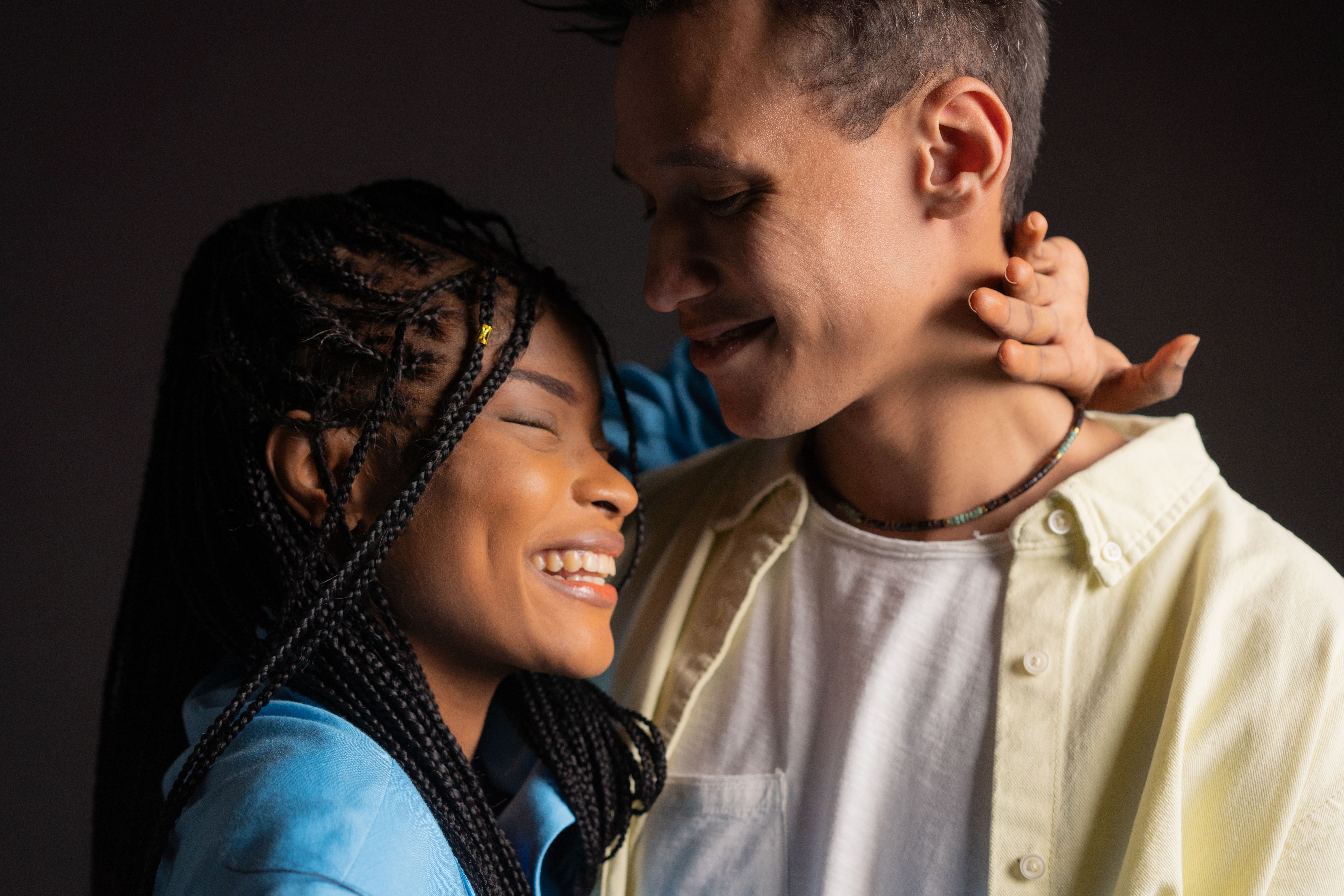 Single Women in Ghana: A Safe, Real Dating Guide