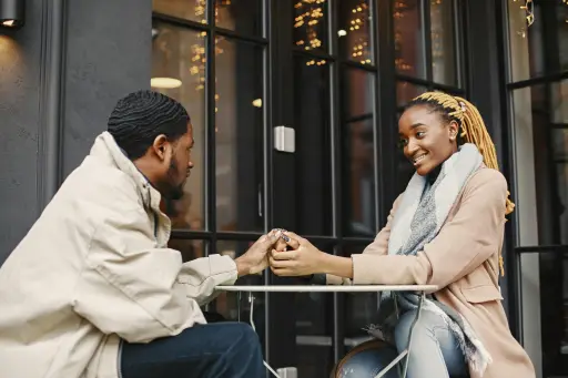 100 Questions to Fall in Love: Build Authentic Connections Through Vulnerable Conversations
